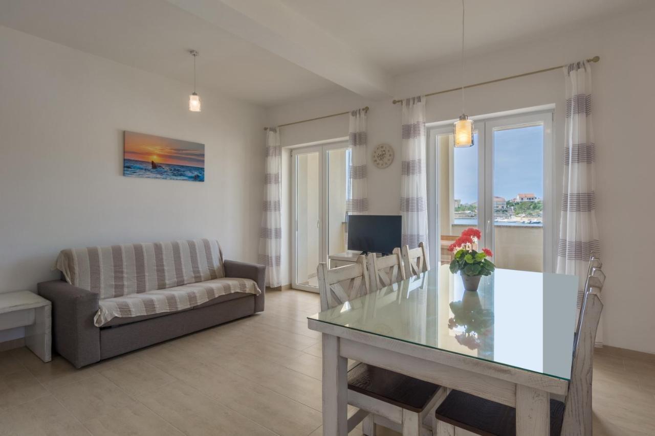 Apartments By The Sea Simuni, Pag - 18386 Kolan Exterior foto
