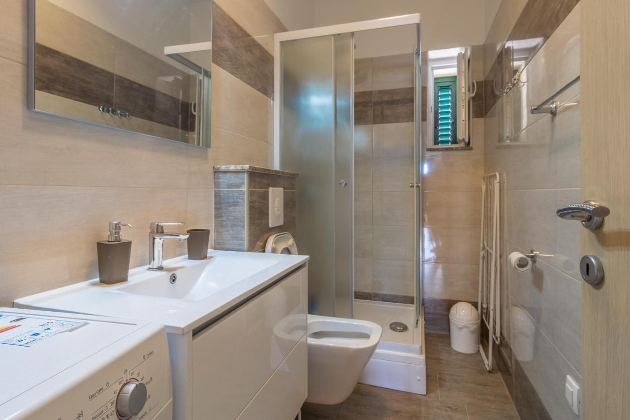 Apartments By The Sea Simuni, Pag - 18386 Kolan Exterior foto