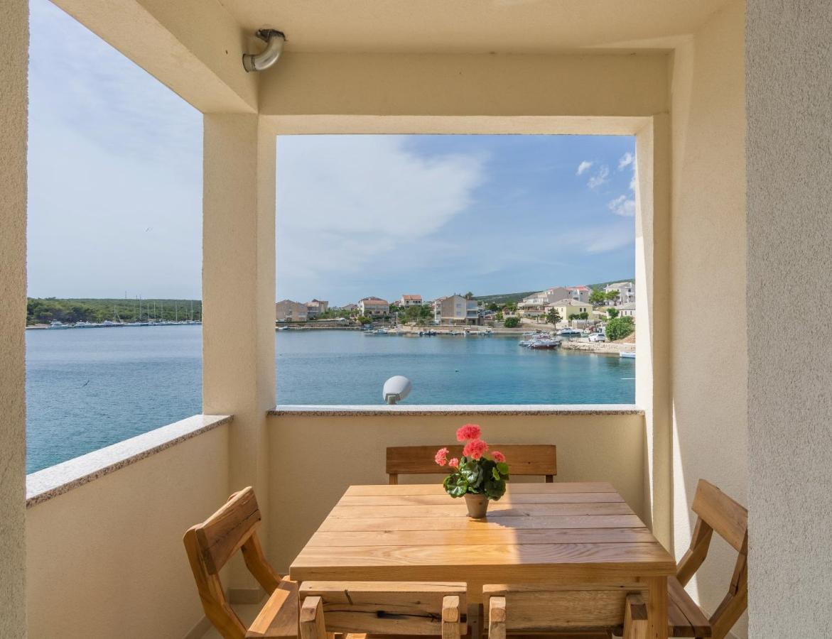 Apartments By The Sea Simuni, Pag - 18386 Kolan Exterior foto