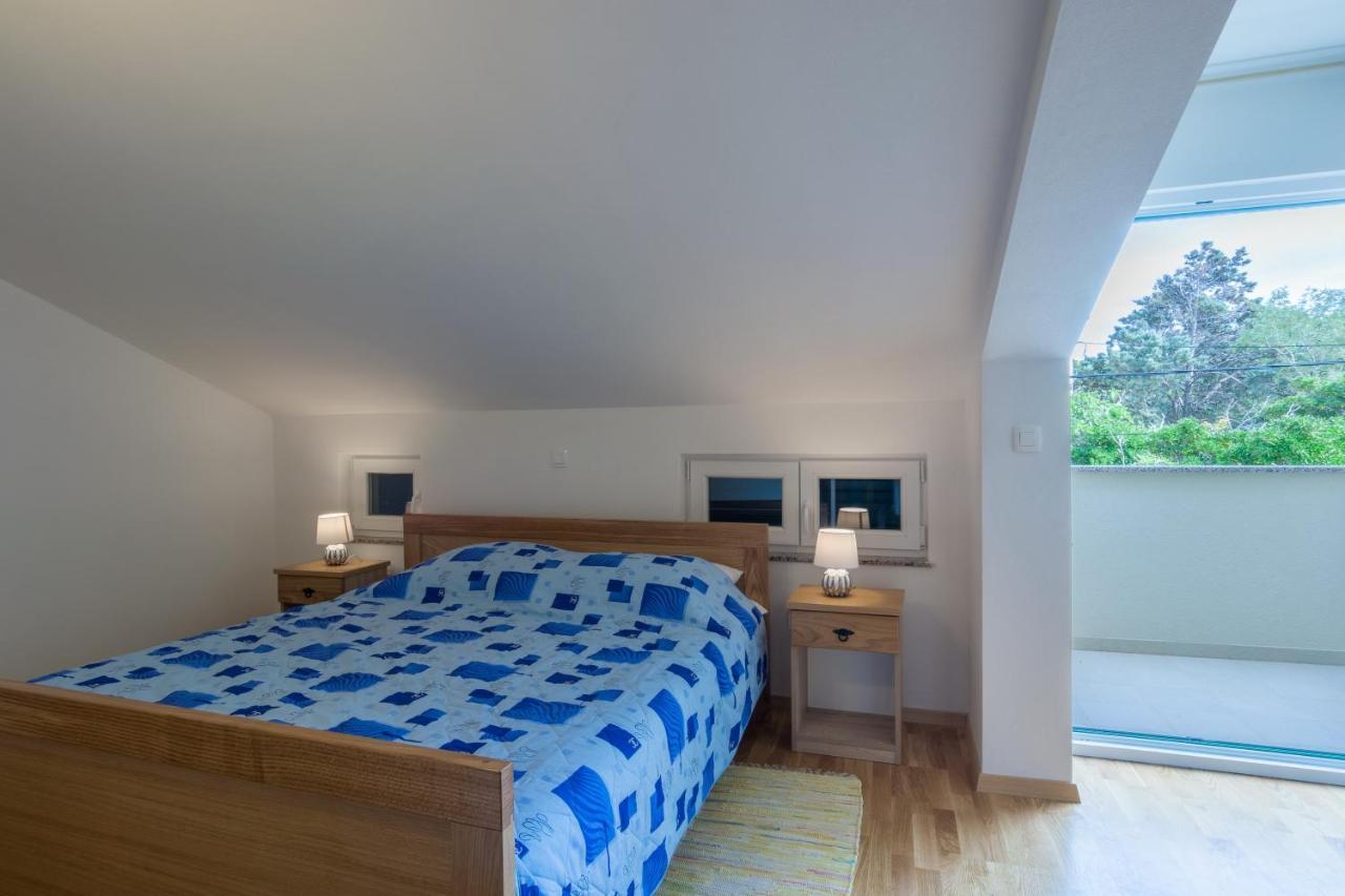 Apartments By The Sea Simuni, Pag - 18386 Kolan Exterior foto