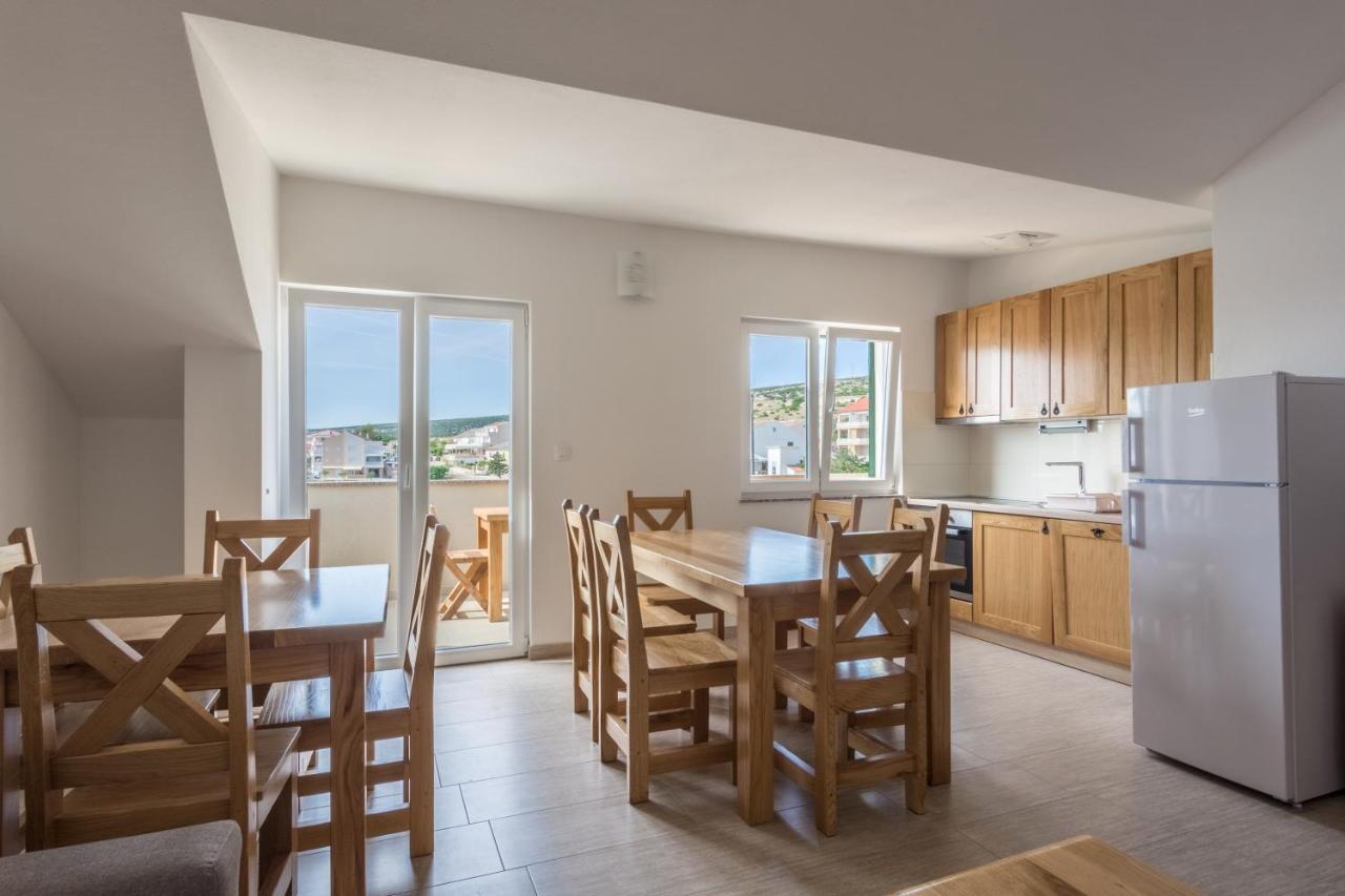 Apartments By The Sea Simuni, Pag - 18386 Kolan Exterior foto